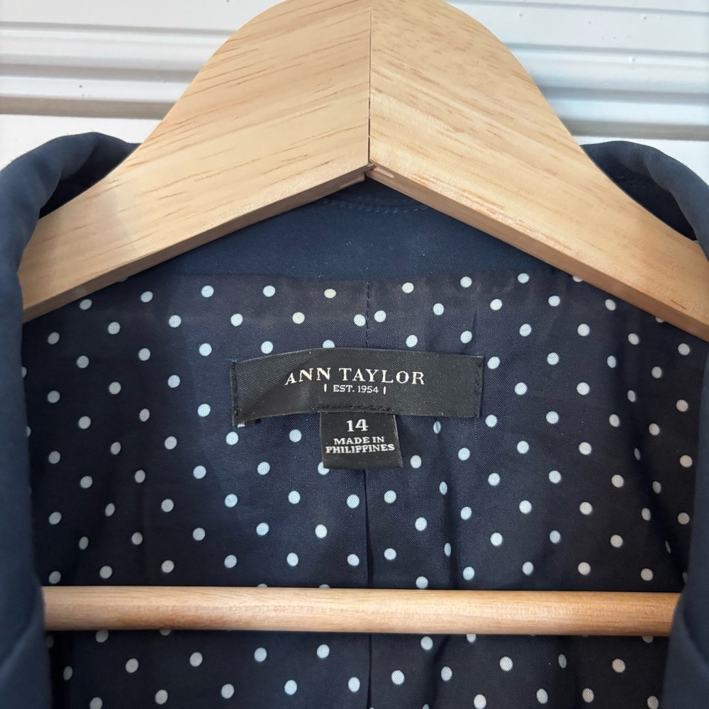 Ann Taylor Navy Blue Double Breasted Blazer Hook Eye Closure 14 Preppy Career - Picture 4 of 8